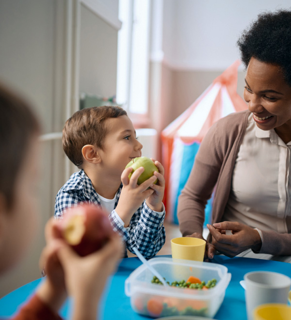<img src="/wp-content/uploads/2023/09/no-kid-hungry.svg">